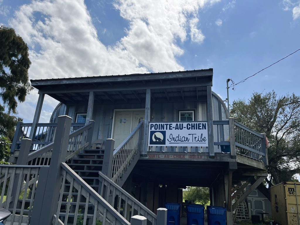 Photo of a Pointe-au-Chien administrative building.